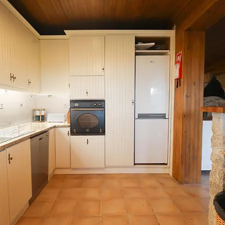 Prázdninový dům Quinta Dos Manteiros Com Piscina Coberta *